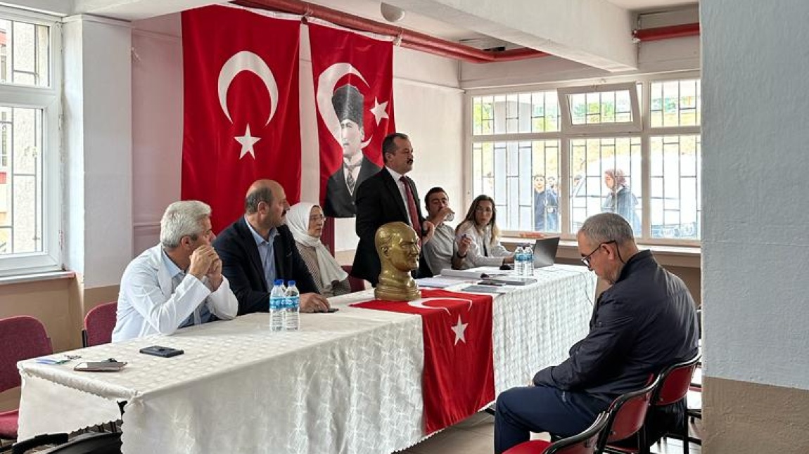2023-2024 Eğitim Öğretim Yılı Mehmet Akif Ersoy Anadolu Lisesi Okul Aile Birliği Genel Kurulu 18.10.2023 tarihinde toplanmıştır.